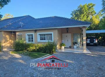 Casa · 340m² · 4 Ambientes · 6 Cocheras · Casa en Venta con 4 Ambientes en San Diego