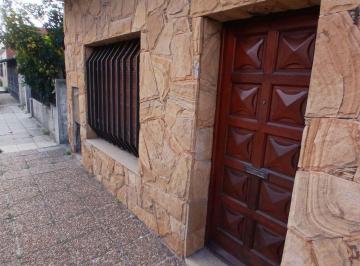 PH · 143ha · 4 Ambientes · Oportunidad Casa de Dos Plantas Avellaneda Venta