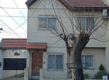 PH · 98m² · 4 Ambientes · 1 Cochera · Venta PH Al Frente 4 Ambientes Lomas - Apto Crédito