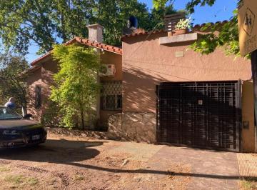 Casa · 80m² · 3 Ambientes · 1 Cochera · Casa 3 Amb Arenales 200 Lomas