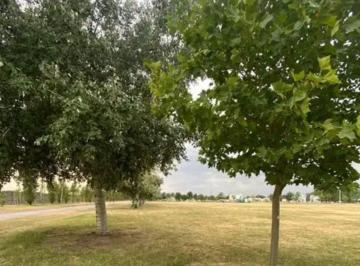 Terreno · 2700m² · Fincas Sporting! Lote Doble, Gas Natural, Fibra Op