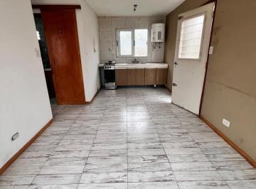 Casa · 36m² · 3 Ambientes · 2 Cocheras · Casa 3 Ambientes en San Vicente con Jardin