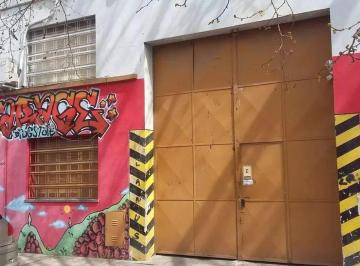 Bodega-Galpón · 450m² · 1 Ambiente · 30 Cocheras · Galpon de 450 m² en Lanus