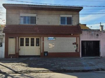 Casa · 171ha · 6 Ambientes · 1 Cochera · Venta en Block Casa y Dpto Avellaneda Apto Credito