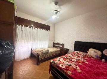 Casa · 75m² · 4 Ambientes · 1 Cochera · Casa 4 Ambientes Apto Credito en Solano