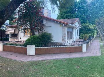 Casa · 135m² · 4 Ambientes · 2 Cocheras · Hermosa Casa Barrio Corimayo Burzaco