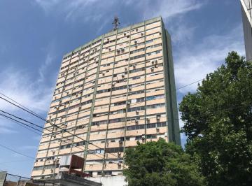 Departamento · 55m² · 3 Ambientes · Oportunidad 2 Ambientes a Reciclar. Liniers!