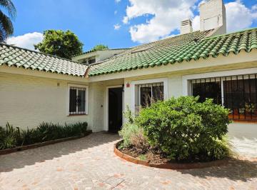 Casa · 279m² · 4 Dormitorios · 4 Cocheras · Casa en Las Lomas - San Isidro