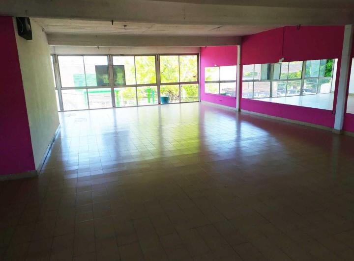 Local comercial · 110m²