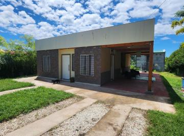 Foto · Casa a La Venta en Villa Parque Siquiman. (C449)