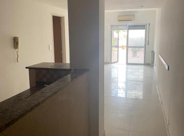 Departamento 1m² Alquiler  · Tucumán Al 1700, 1er Piso.