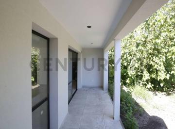 Casa · 90m² · 2 Dormitorios · Casa en Venta en City Bell