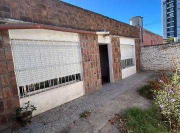 Casa de 4 ambientes, Bahía Blanca · Casa en Venta - Vicente Lopez 1000