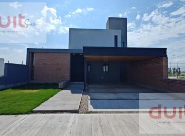 Casa · 188m² · 7 Ambientes · Se Ofrece Lindísima Casa en Rincones de Manantiales Córdoba!