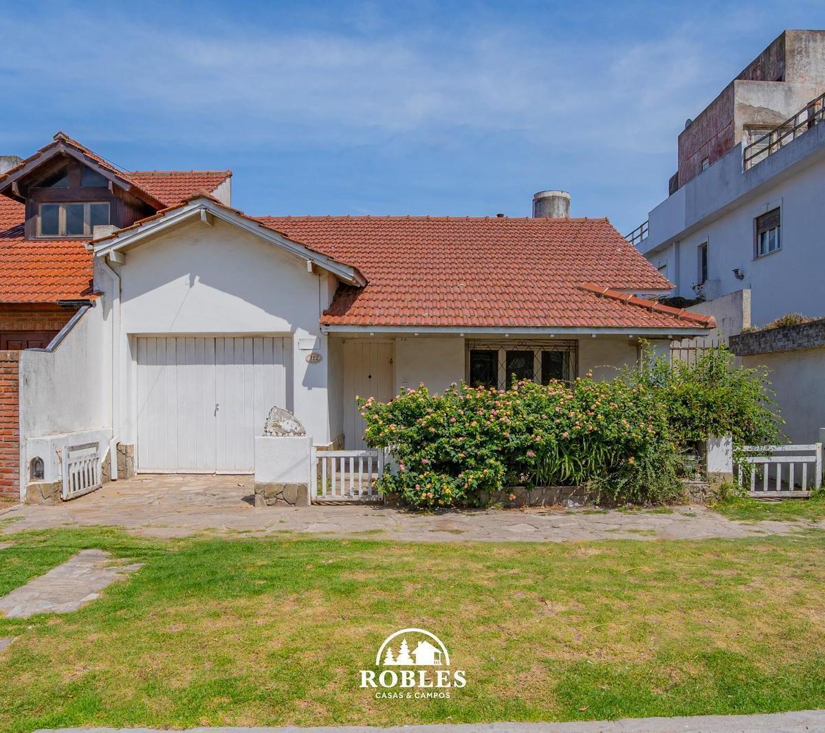 Chalet sobre Av. Mario Bravo, 3 amb, 98m² en Punta Mogotes