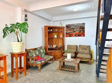 PH · 105m² · 4 Ambientes · 1 Cochera · PH en La Plata