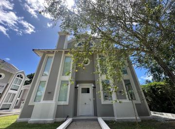 Casa · 81m² · 3 Dormitorios · 1 Cochera · Pinamar - Complejo Palometa - Triplex con Cochera Uf 01