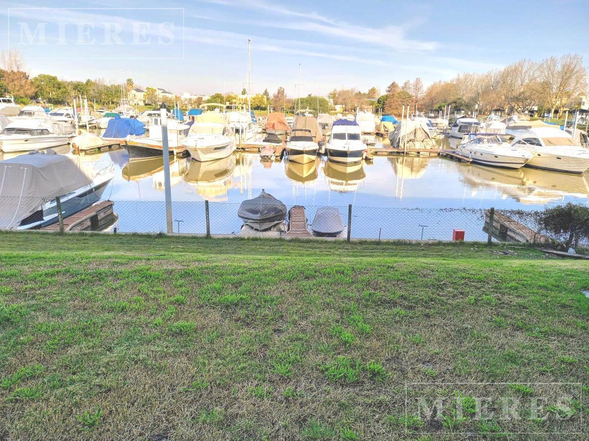 Dormi en Venta en Planta Baja CON Jardin Y Amarra Grande - Santa Maria de Tigre
