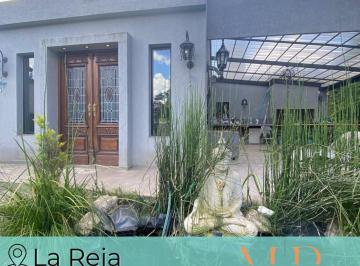Casa · 70m² · 2 Ambientes · 4 Cocheras · Casa en Venta en Barrio Semicerrado, La Reja