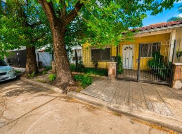 Casa · 78m² · 3 Ambientes · 1 Cochera · Ciudad Jardin en Venta Chalet 4 Ambientes Lote 215 m F: 10921
