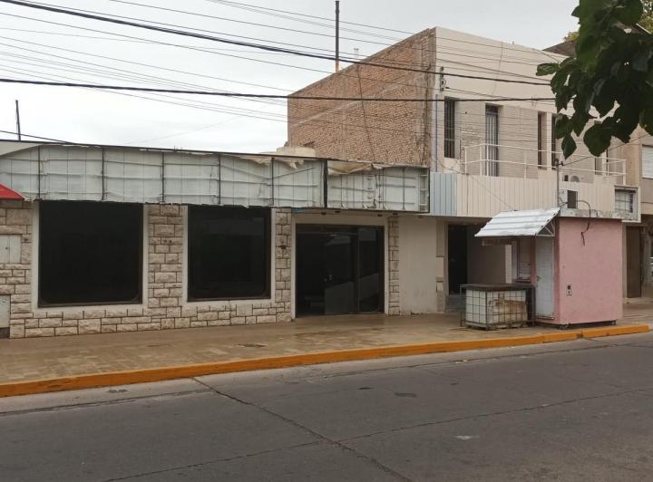 Casa · 750m² · 40 Ambientes