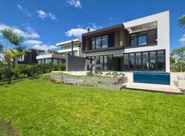 Casa · 512m² · 7 Ambientes · 2 Cocheras · Casa a Estrenar en Venta en El Yacht