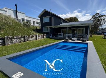 Casa · 237m² · 5 Ambientes · Casa en Venta en Golf II Costa Esmeralda
