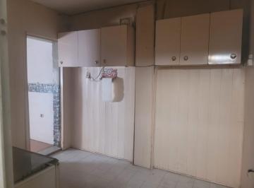 Departamento · 48m² · 3 Ambientes · Venta: Departamento de Pasillo con Dos Dorm. a Reciclar en República de La Sexta, Rosario
