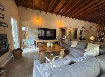 Casa · 154m² · 4 Ambientes · Casa en Venta en Costa Esmeralda