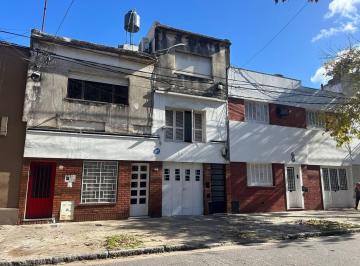 Casa · 110m² · 5 Ambientes · 1 Cochera · Venta: Casa con Tres Dorm., Patio y Cochera. República de La Sexta, Rosario