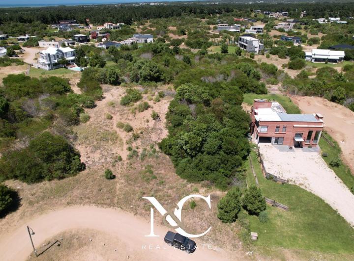 Terreno · 1056m²