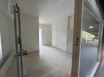 Local comercial · 70m² · 1 Cochera · Local en Venta en Pilar, G. B. a. Zona Norte, Argentina