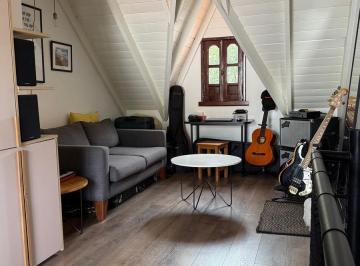 Casa · 87m² · 4 Ambientes · 1 Cochera · Impecable y Hermoso Triplex de 4 Amb