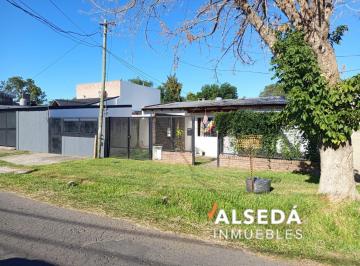 Casa · 70m² · 3 Ambientes · Casa 2 Dorm. en Venta en Baigorria
