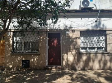 PH de 3 ambientes, General San Martín · Hermoso PH 3 Amb. en Venta en Pleno Centro de Ballester