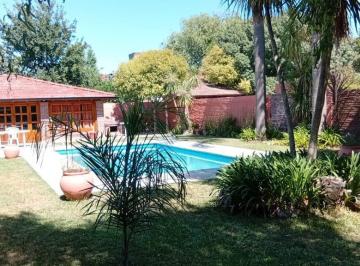 Casa · 817m² · 5 Ambientes · 1 Cochera · Casa en Venta, 5 Ambientes, en Pueblo Nuevo, Lujan, Gba Oeste