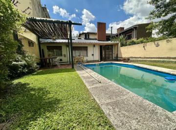 Casa · 174m² · 6 Ambientes · 1 Cochera · Casa en Venta en Martínez en Zona Residencial