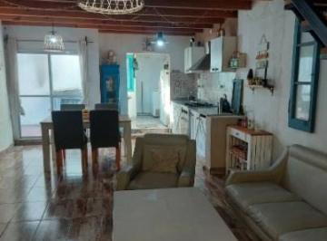 Casa · 96m² · 5 Ambientes · 1 Cochera · Casa en Venta en Tigre, G. B. a. Zona Norte, Argentina