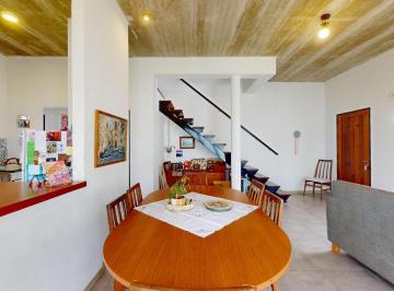 Casa · 96m² · 4 Ambientes · 2 Cocheras · Casa 2 Dorm. 456 21 C y 21d Entre Caminos City Bell La Plata