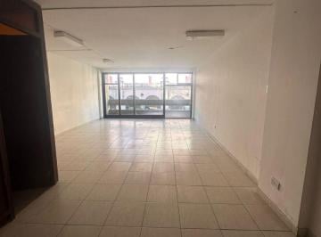 Oficina comercial , Córdoba · Alquilo Oficina de 45 m² Cubiertos, Velez Sarsfield 56, Complejo Santo Domingo Barrio Centro.