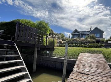 Casa · 330m² · 7 Ambientes · 6 Cocheras · Casa Al Rio con Amarra - San Benito Villanueva