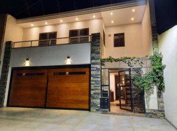 Casa · 400m² · 7 Ambientes · 2 Cocheras · Casa de Categoría en Quinta Sección + Oficina/departamento Independiente