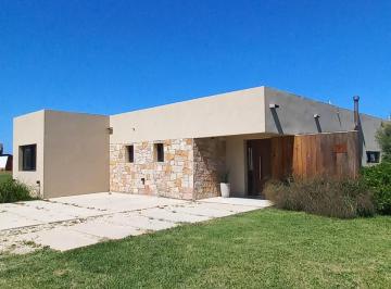 Casa · 145m² · 3 Ambientes · Casa en Venta - 2 Dorm. 3 Baños - Miramar