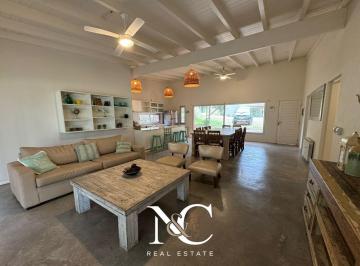 Casa · 150m² · 5 Ambientes · Casa en Venta en Costa Esmeralda Residencial I