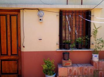 PH · 70m² · 2 Ambientes · 1 Cochera · Retasado Venta de PH 2 Ambientes en Villa Lugano con Patio