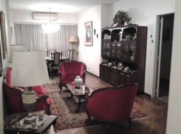 Departamento · 127m² · 5 Ambientes · Excelente Semipiso 5 Ambientes Al Frente con Balcon. y Dependencia de Servicio en Recoleta. Acepta Me