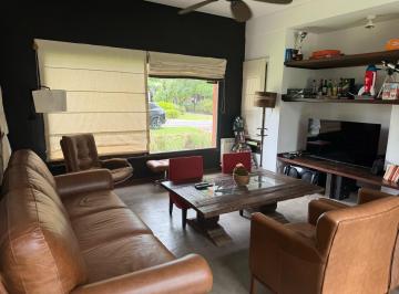 Casa · 220ha · 4 Ambientes · 5 Cocheras · Casa Chalet en Venta en Mapuche Cc, Pilar, G. B. a. Zona Norte