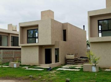 Casa de 7 ambientes, Córdoba · Duplex en Venta B° Privado Las Tosca