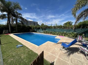 Casa · 179m² · 5 Ambientes · 2 Cocheras · Venta / Permuta | Casa 3 Dorm. con Pileta | Funes