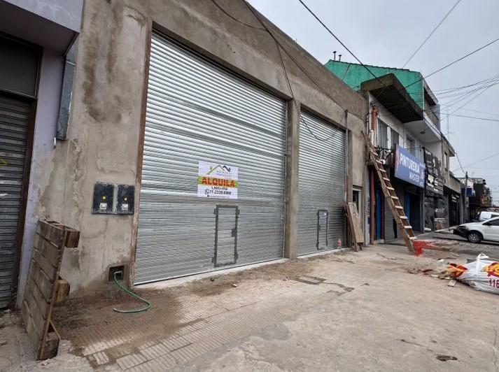 Local comercial · 74m²